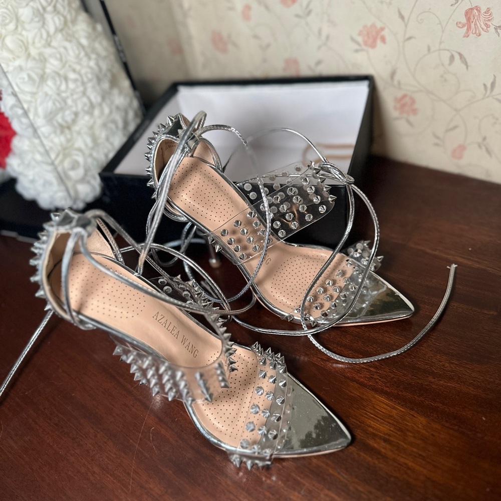 Spike Heels 👠🩶